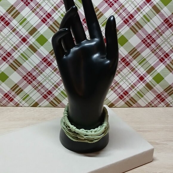 NWOT Set of 4 Green Adjustable Braided String Bracelets Jewelry Accessories #50 - Picture 4 of 5